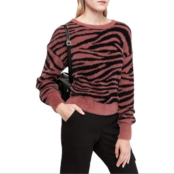 NWT EXPRESS Fuzzy Knit Zebra Stripe Puff Long Sleeve Cropped Pullover Sweater XS - Picture 2 of 7